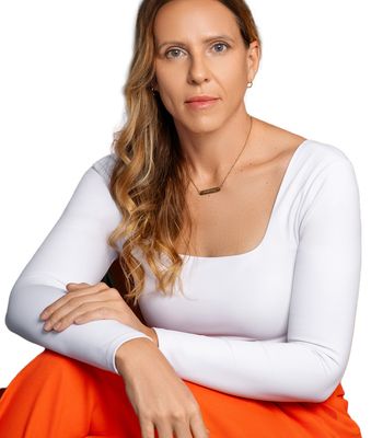 Portrait of Ami Rivera, REALTOR®, SRS, ABR, C2EX, PSA, RENE, AHWD, CHS, AHWD.